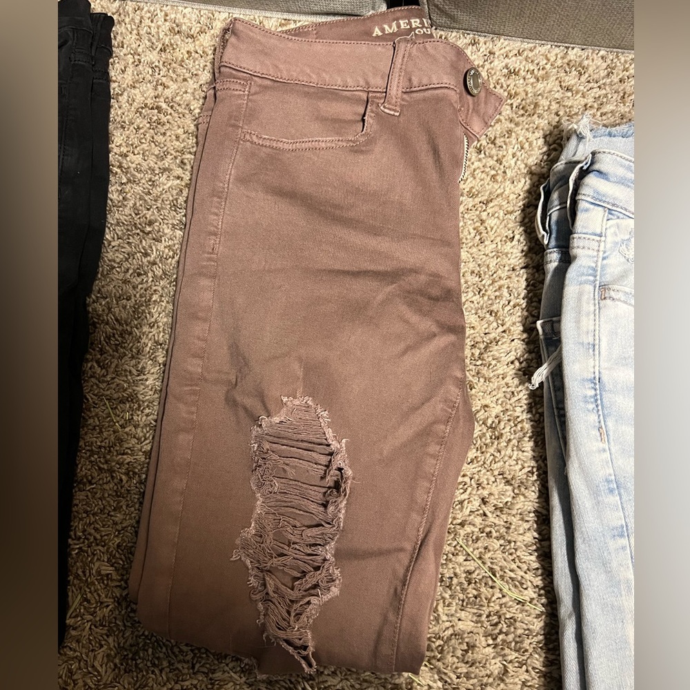American Eagle Jeans size 8 with holes